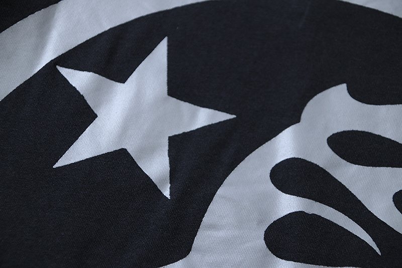 Hellstar Distressed Star & Flame Graphic T-Shirt — detail