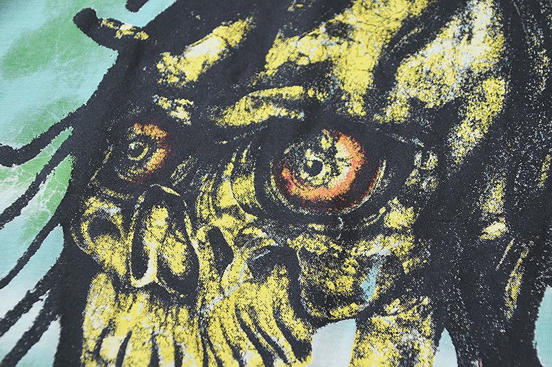 Hellstar Path to Paradise Skull Graphic T-Shirt — fabric_closeup