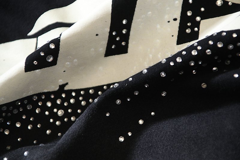 Hellstar Rhinestone Graphic Short-Sleeve T-Shirt — detail