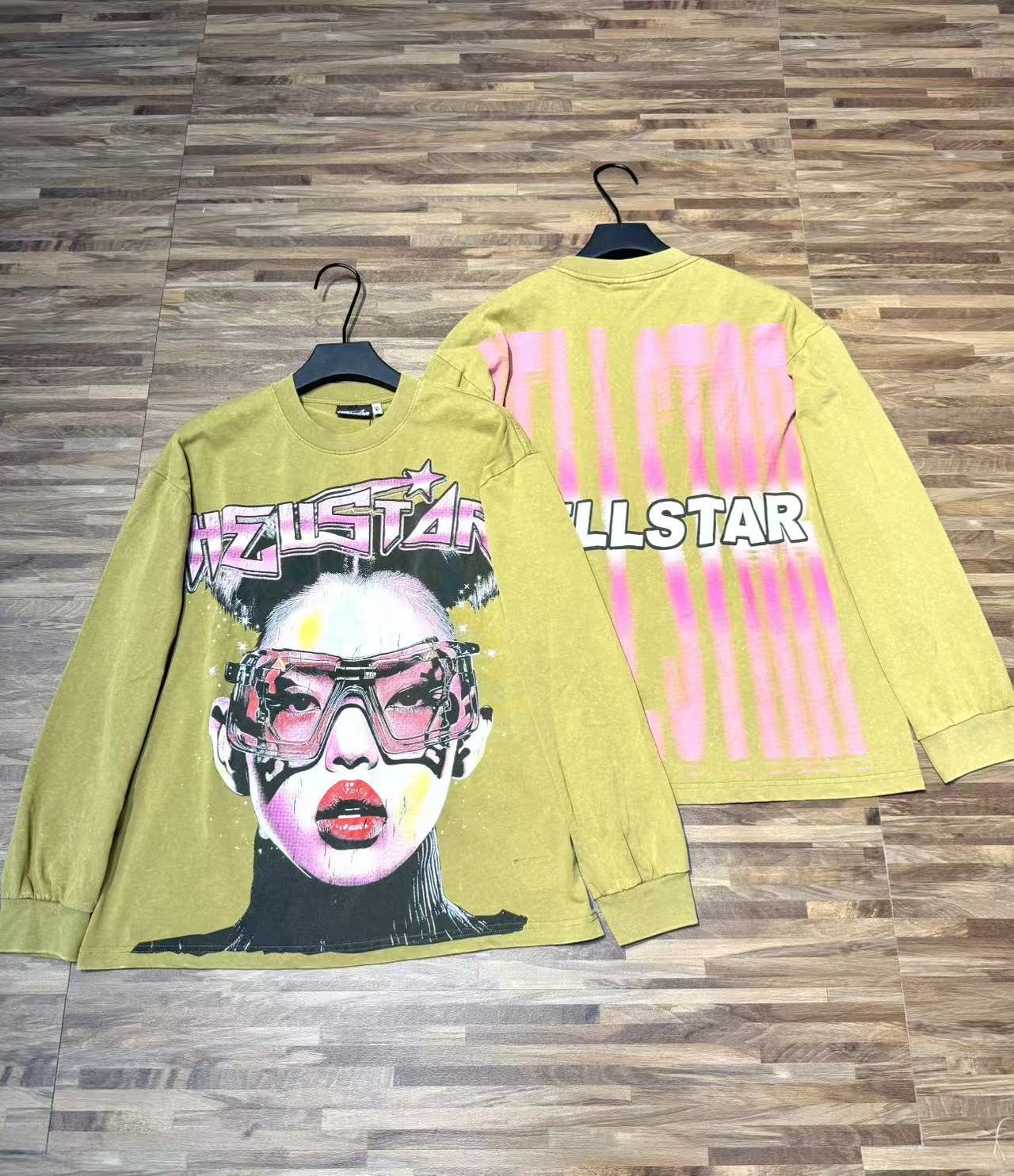 Hellstar Face Graphic Long-Sleeve T-Shirt — context