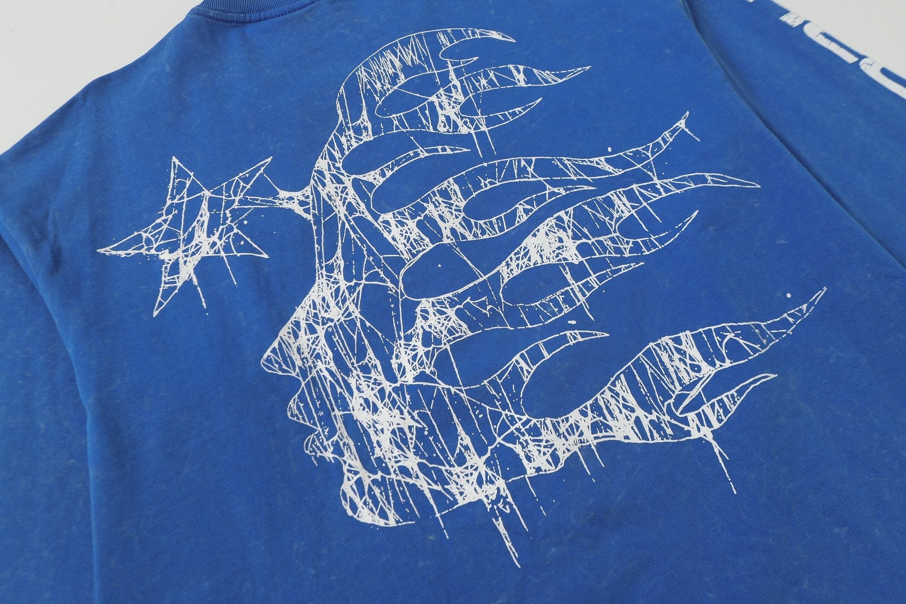 Hellstar Aircraft Star Graphic Long-Sleeve T-Shirt — detail