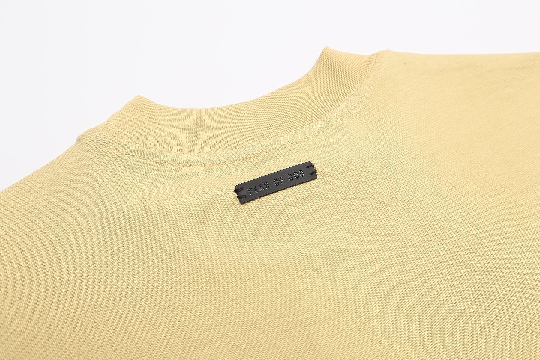 FEAR OF GOD Don’t Buy Where You Can’t Work Short-Sleeve T-Shirt — neck_label