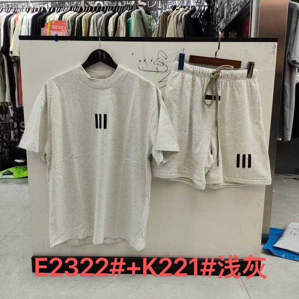 ESSENTIALS FEAR OF GOD III Graphic Short-Sleeve Set — front