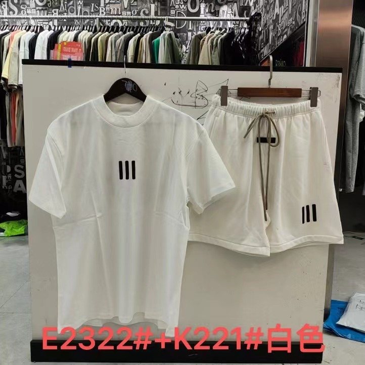 ESSENTIALS FEAR OF GOD III Graphic Short-Sleeve Set — front