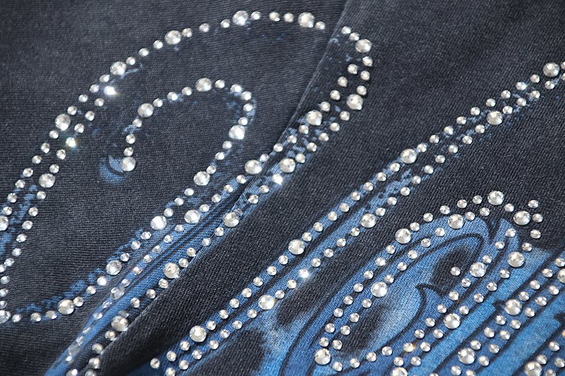 VALE USA Valley Dreams Rhinestone Graphic T-Shirt — detail