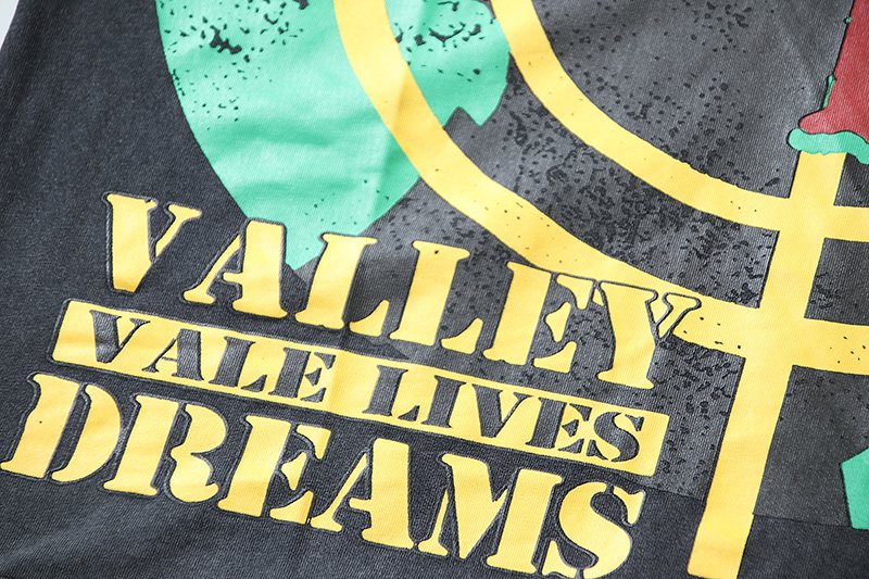 VALE USA Washed Lives Dreams Graphic T-Shirt — detail