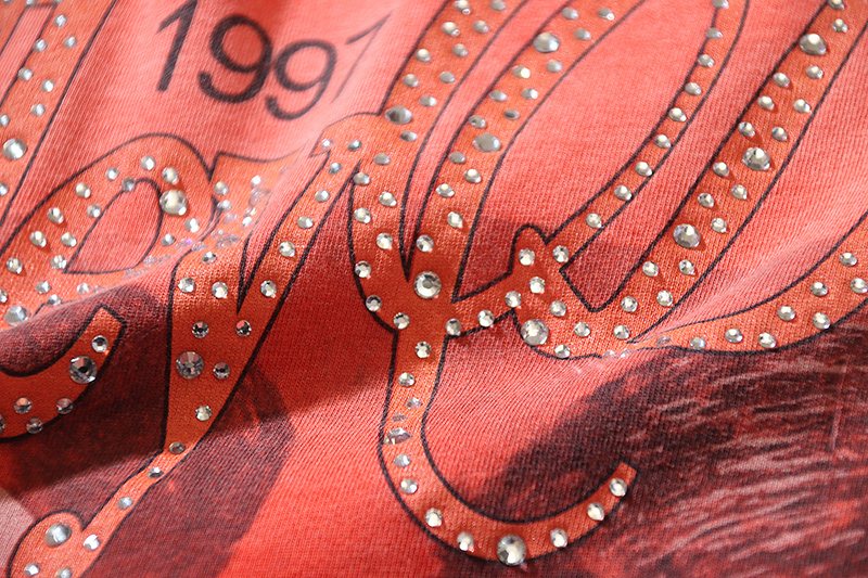 VALE USA Dreams 1997 Rhinestone Graphic T-Shirt — detail