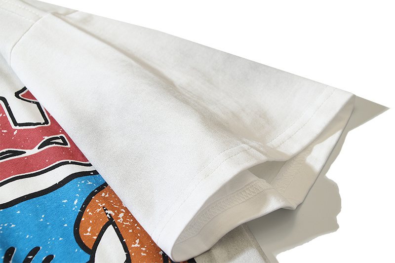 VALE USA Dreams Graphic Short-Sleeve T-Shirt — detail