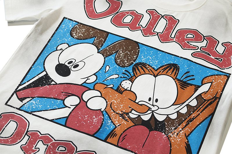 VALE USA Dreams Graphic Short-Sleeve T-Shirt — detail