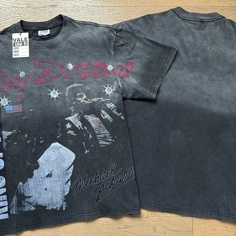 VALE USA King of Pop Graphic T-Shirt — context