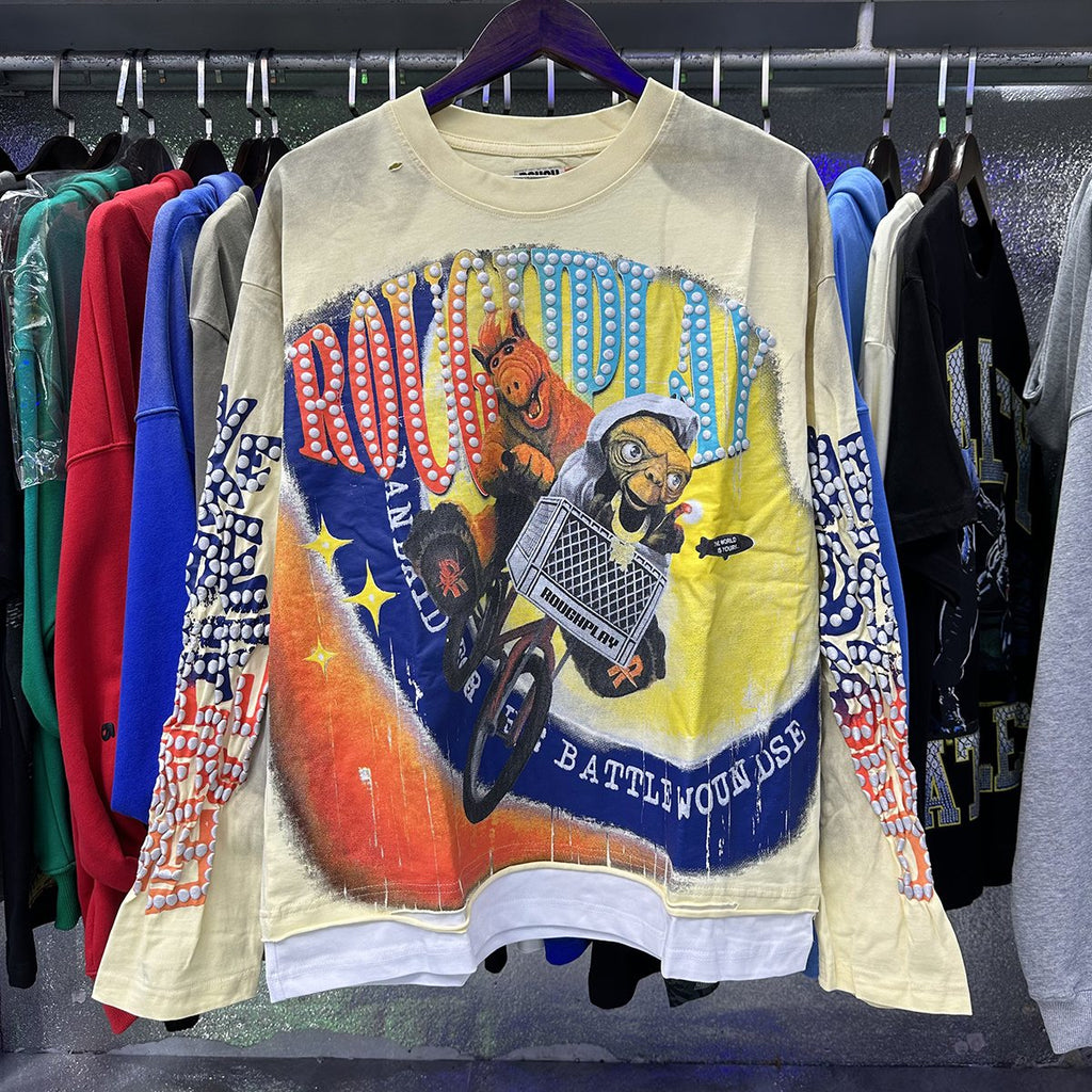 Rough Play E.T Graphic Long-Sleeve T-Shirt — context