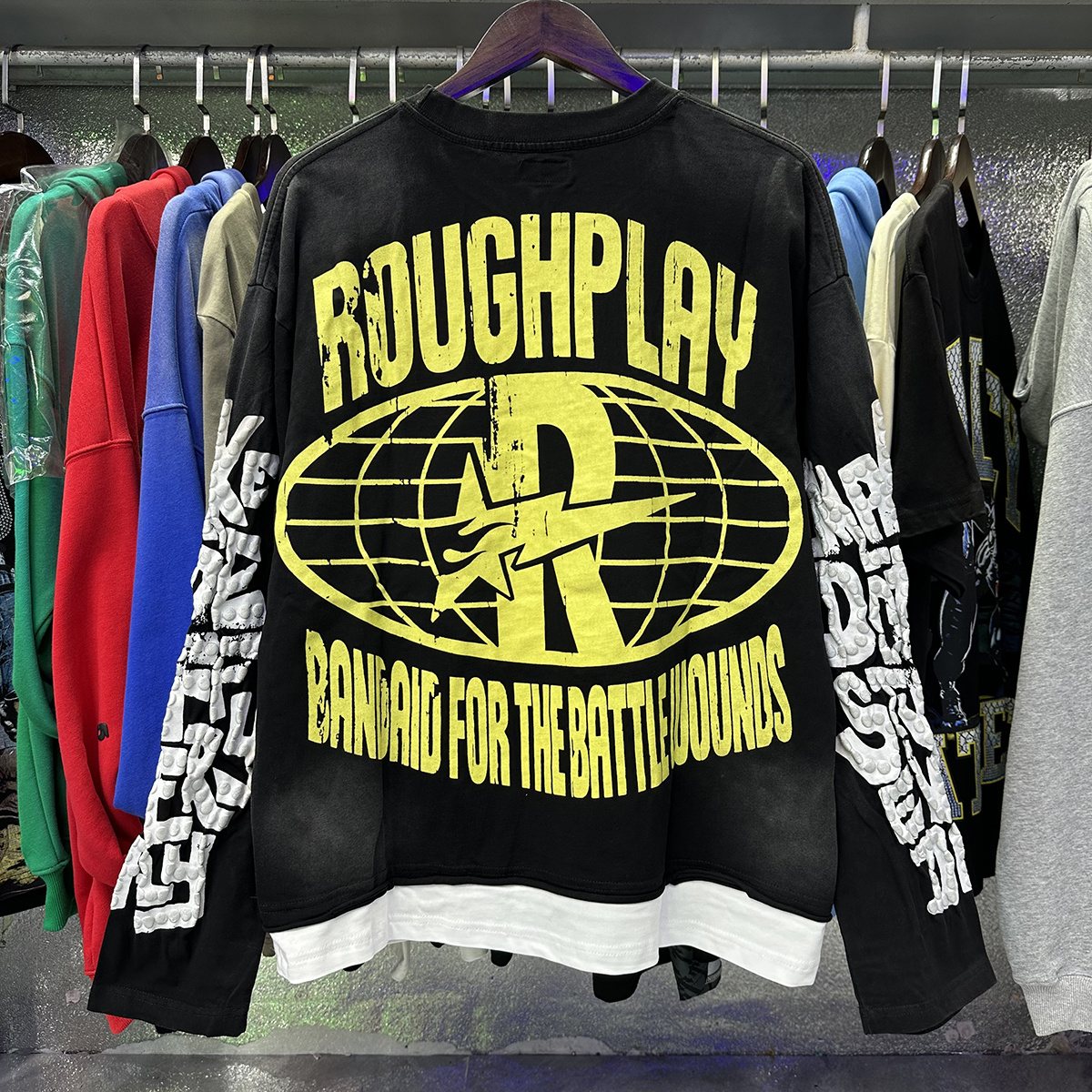 Rough Play Slime Skull Graphic Long-Sleeve T-Shirt — context