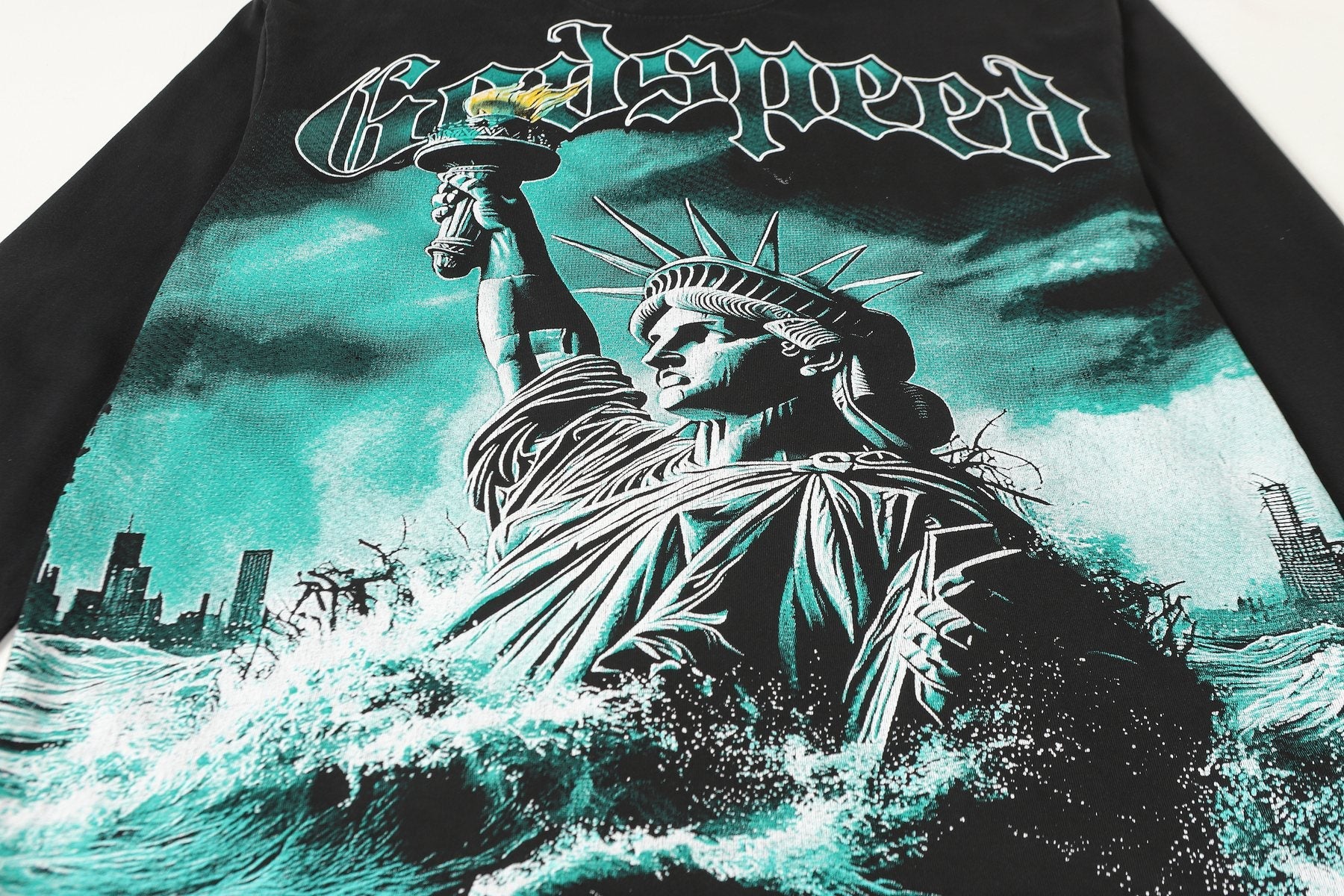 Godspeed Statue of Liberty Graphic Long-Sleeve T-Shirt — detail