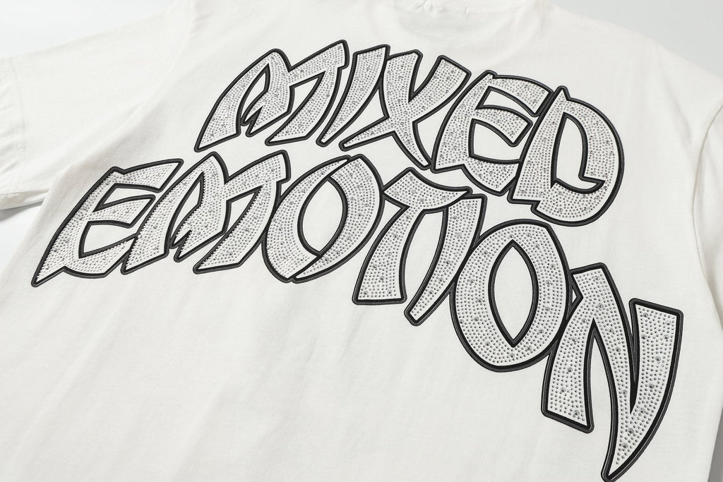 MIXED EMOTION Angel Graphic T-Shirt — detail