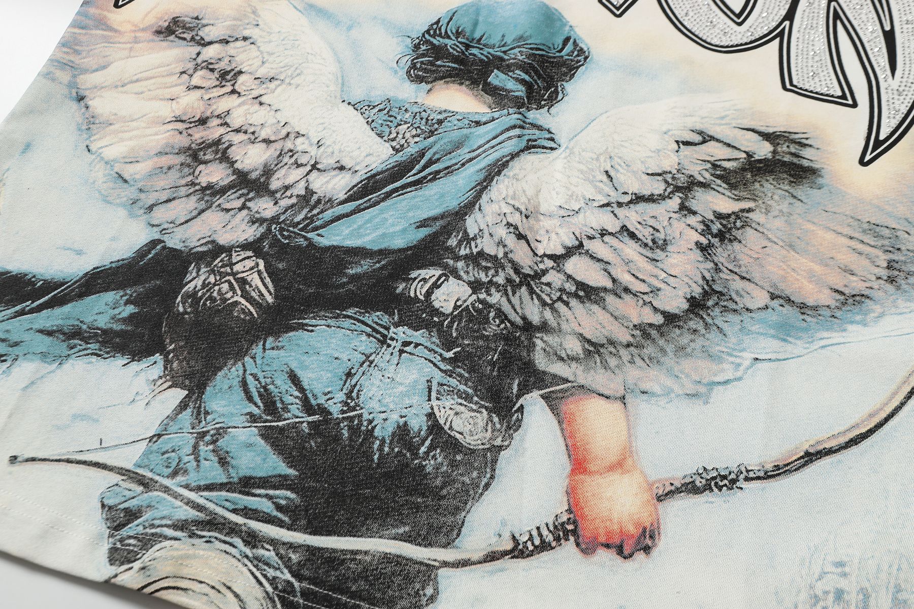 MIXED EMOTION Angel Graphic T-Shirt — detail