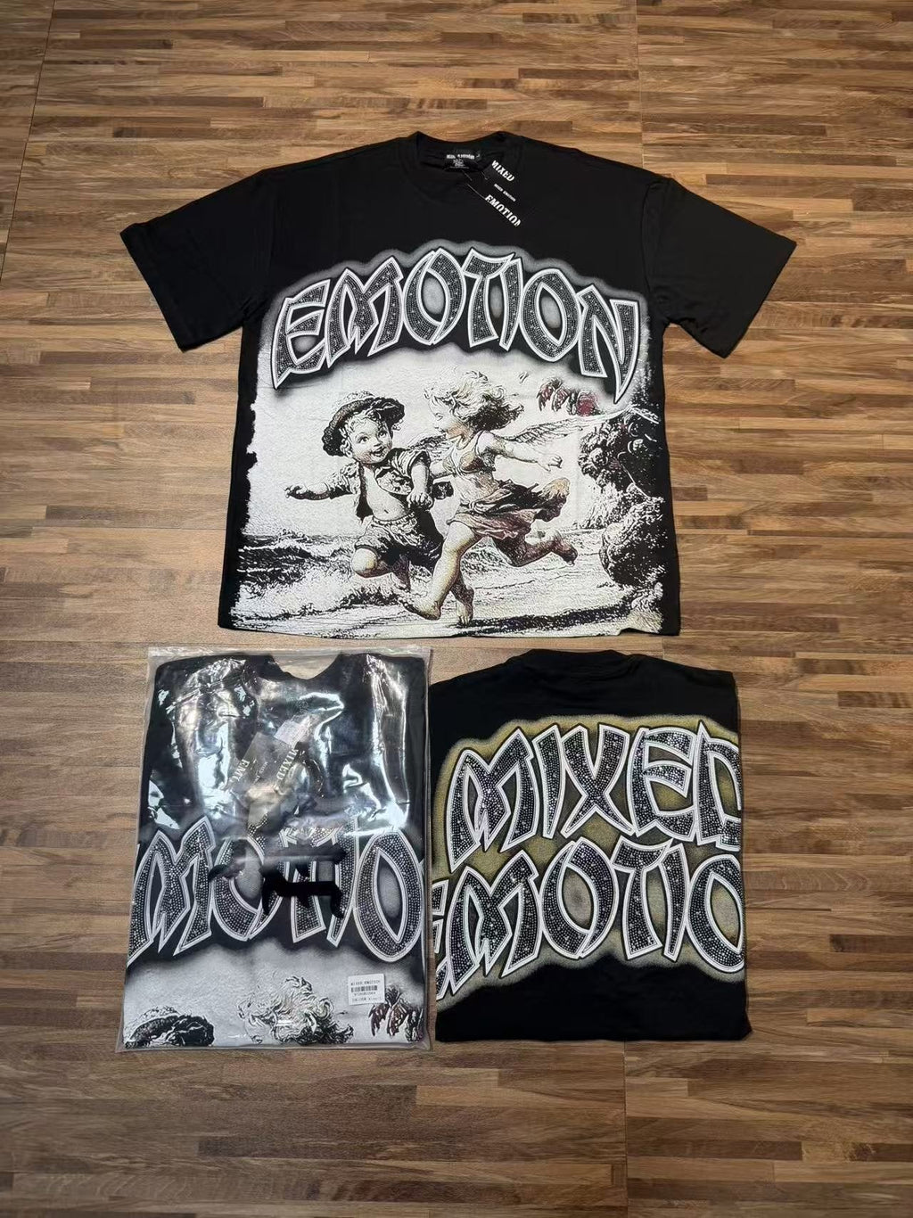 MIXED EMOTION Angel Beach Graphic T-Shirt — context