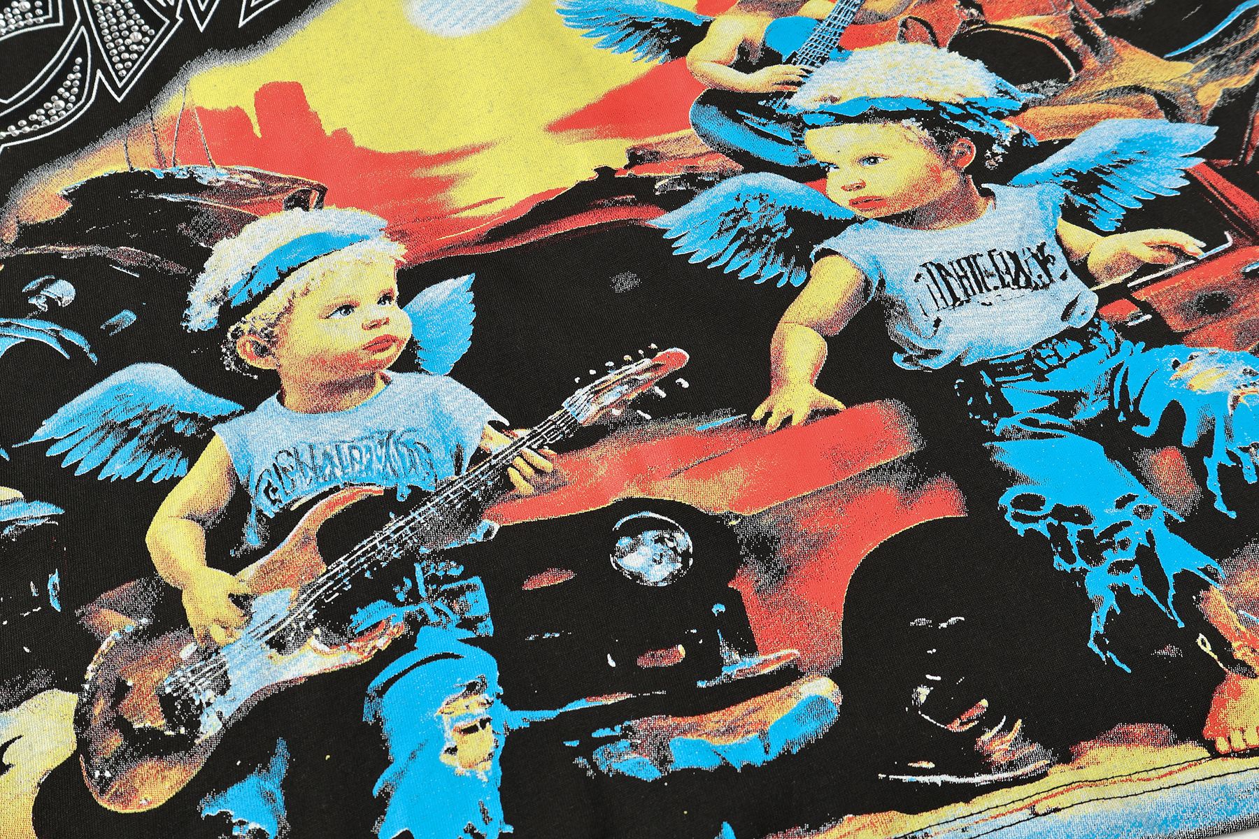 MIXED EMOTION Heat-Pressed Graphic T-Shirt — detail