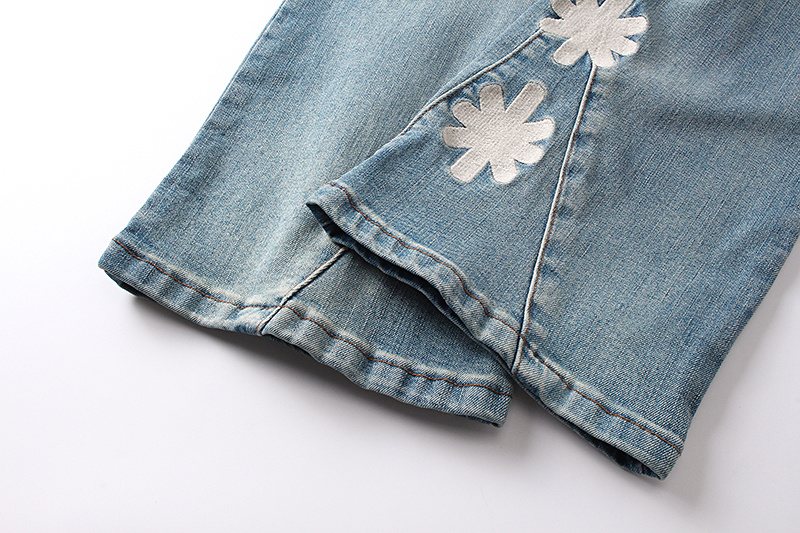 LOSTSHDWS Light Blue Daisy Applique Flared Jeans — detail