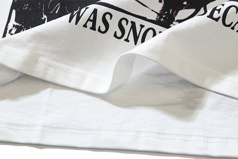 VALE USA Dreams Graphic T-Shirt — detail