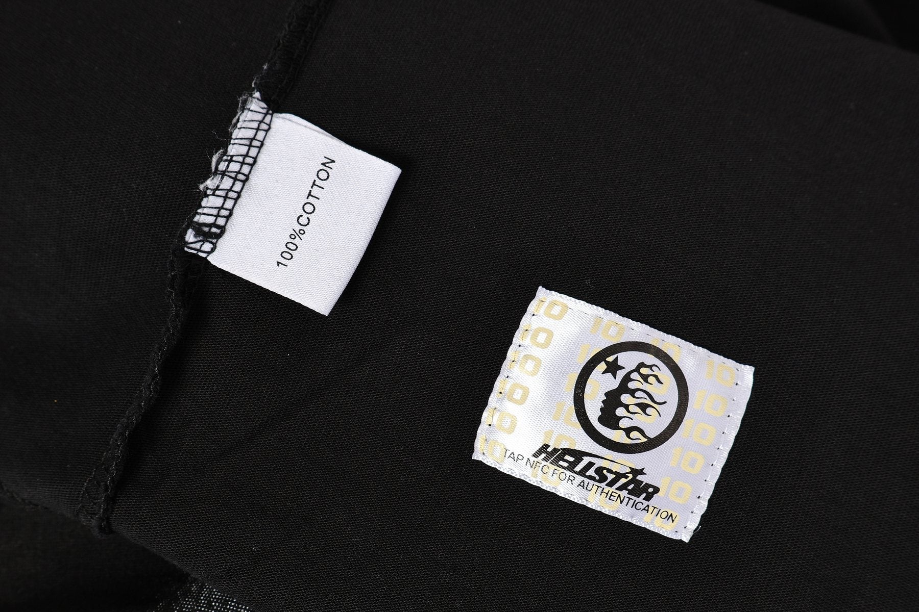 Hellstar Tour 1997 Distressed Graphic T-Shirt — neck_label