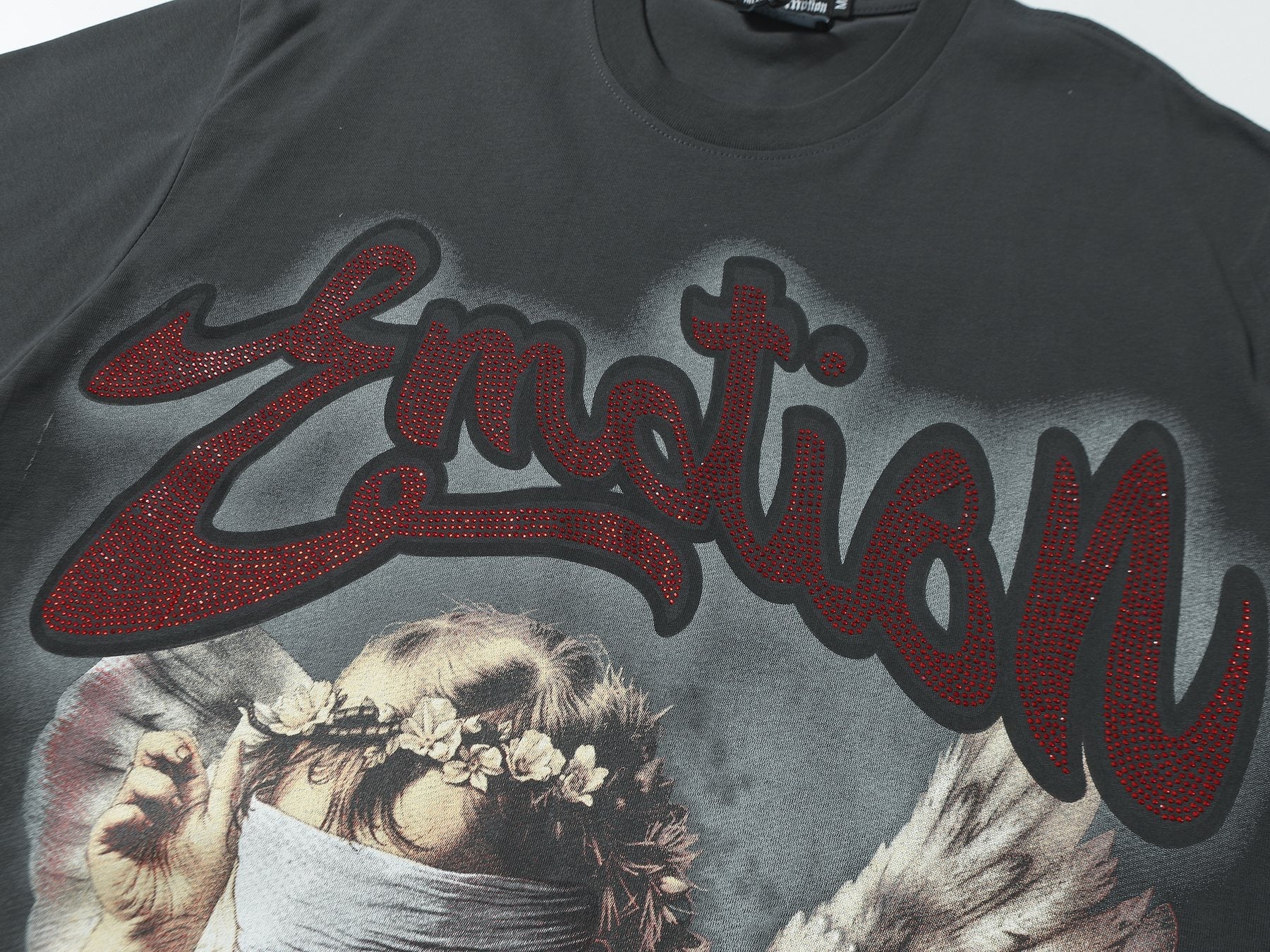MIXED EMOTION Angel Graphic Short-Sleeve T-Shirt — detail