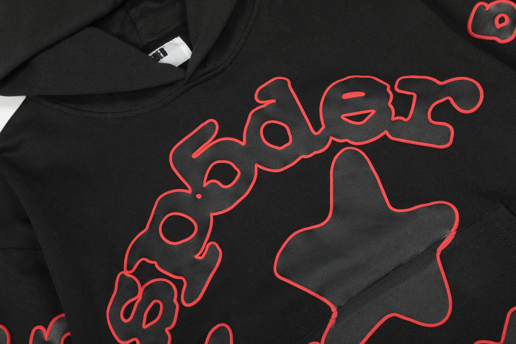 Sp5der Black Red Outline Star Graphic Hoodie — detail