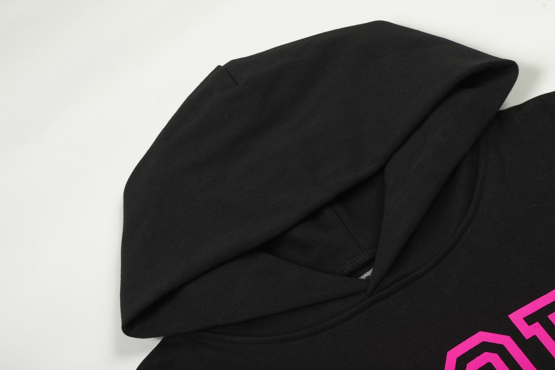 Sp5der Pink Lettering Hoodie & Jogger Matching Set — detail