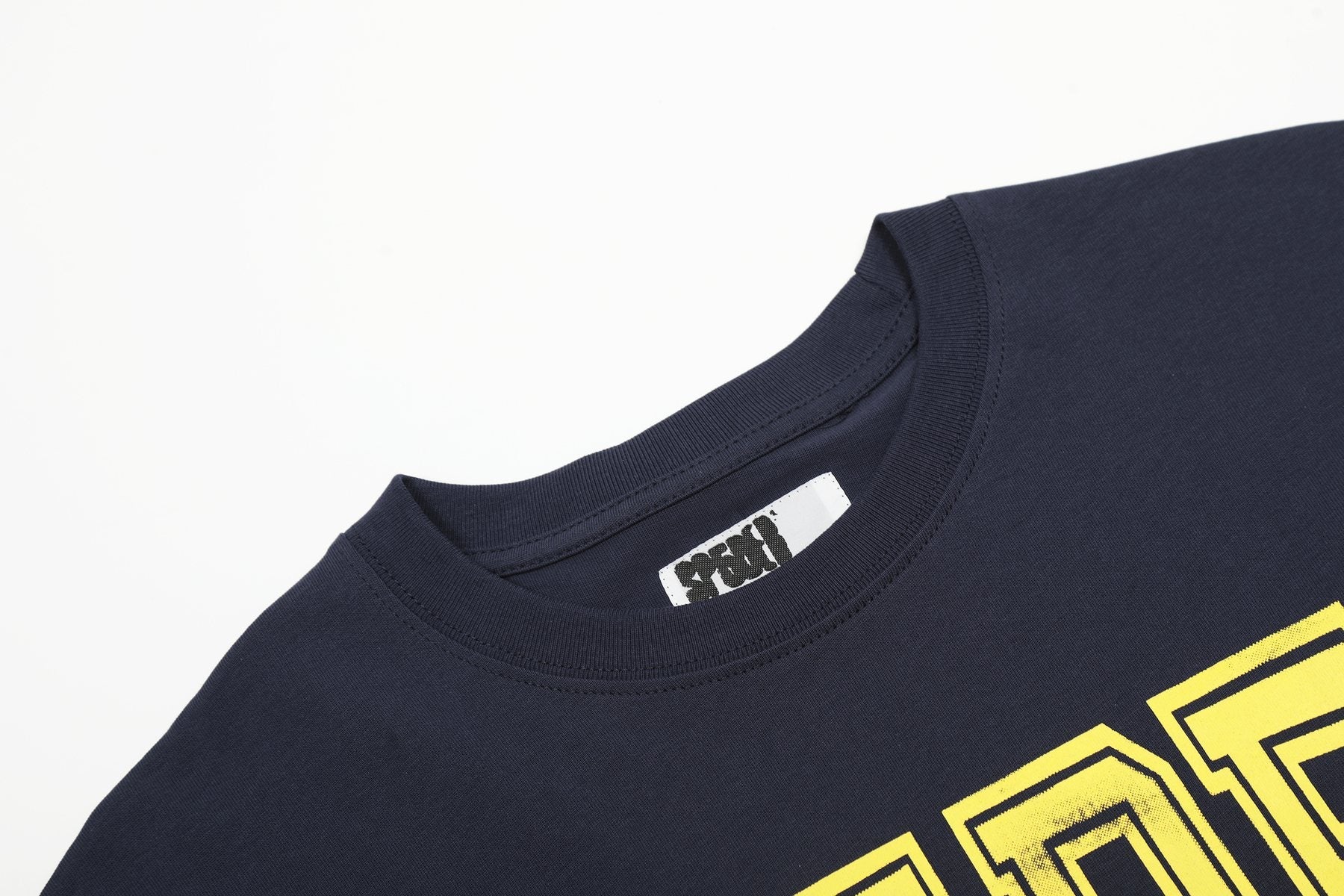 Sp5der Yellow Front Graphic Navy T-Shirt — neck_label