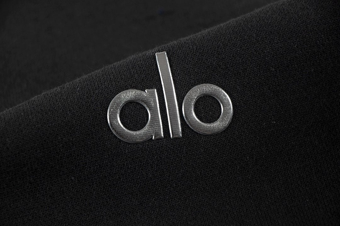 alo Small Logo Crewneck Sweatshirt & Sweatpants Matching Set — detail
