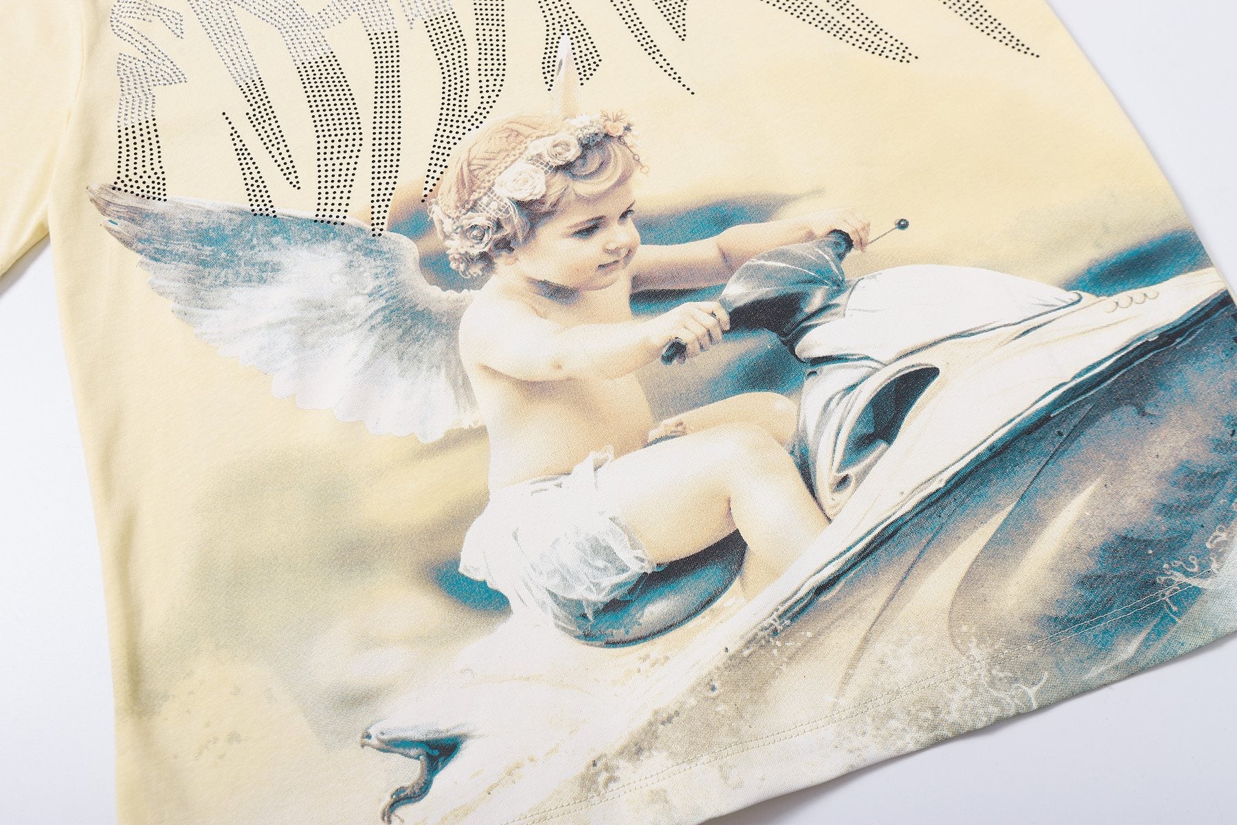 MIXED EMOTION Angel Graphic Short-Sleeve T-Shirt — detail