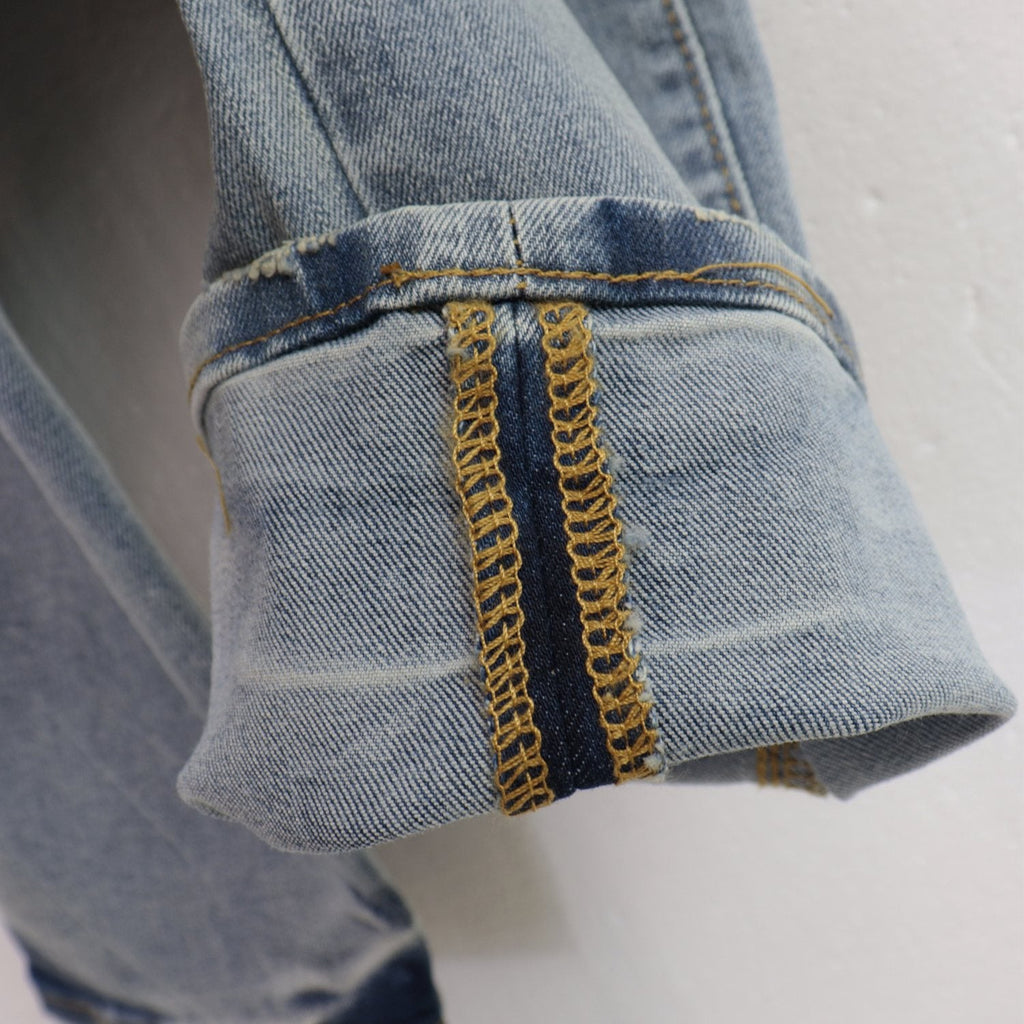 Purple Brand Light Blue Washed Jeans — detail