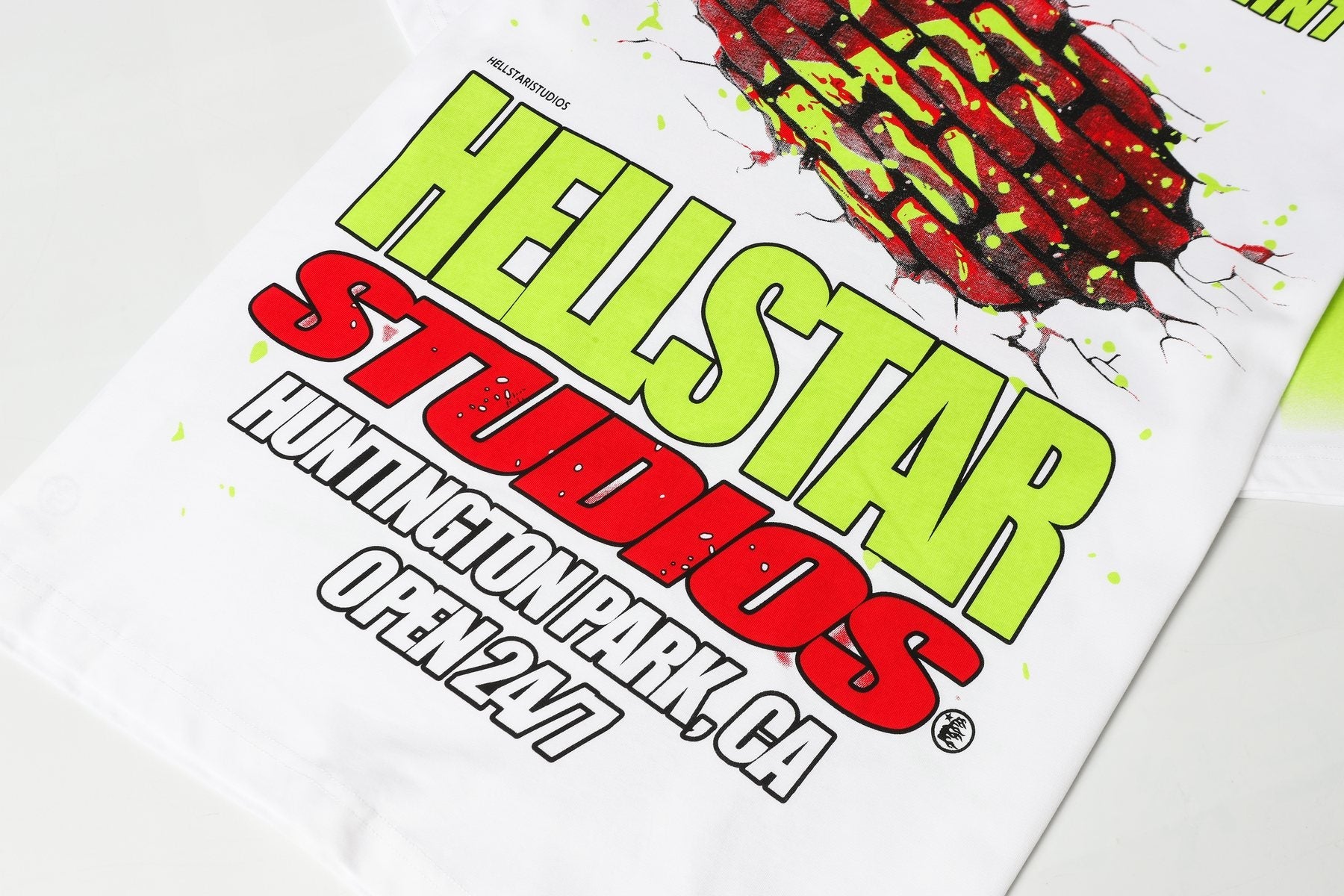 Hellstar Brick Wall Open 24/7 Graphic T-Shirt — detail