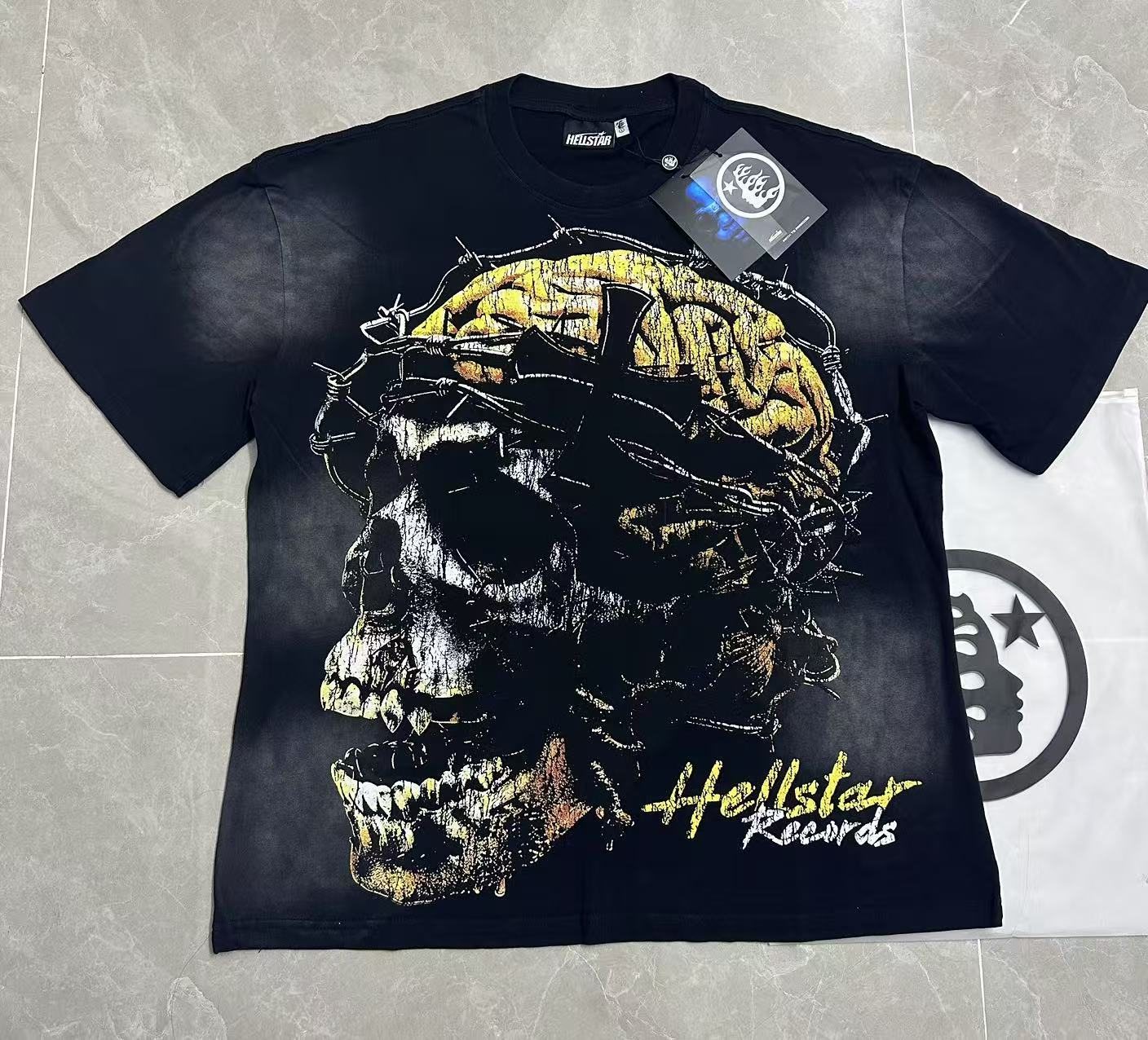 Hellstar Skull Graphic Short-Sleeve T-Shirt — front