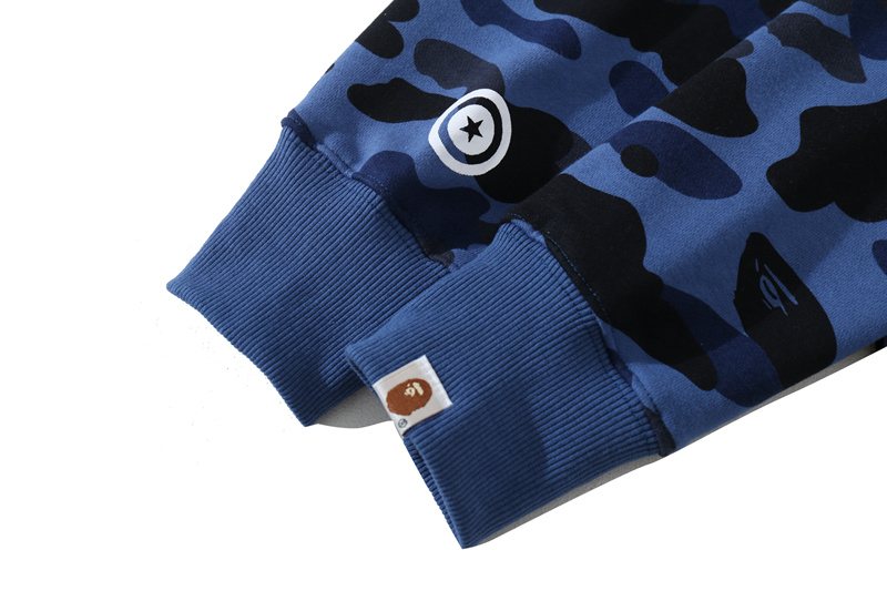 BAPE WGM Shark Camo Zip Hoodie — detail
