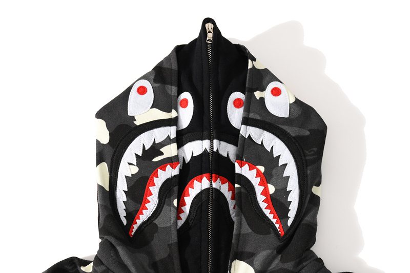 BAPE Shark WGM Camouflage Zip Hoodie — detail