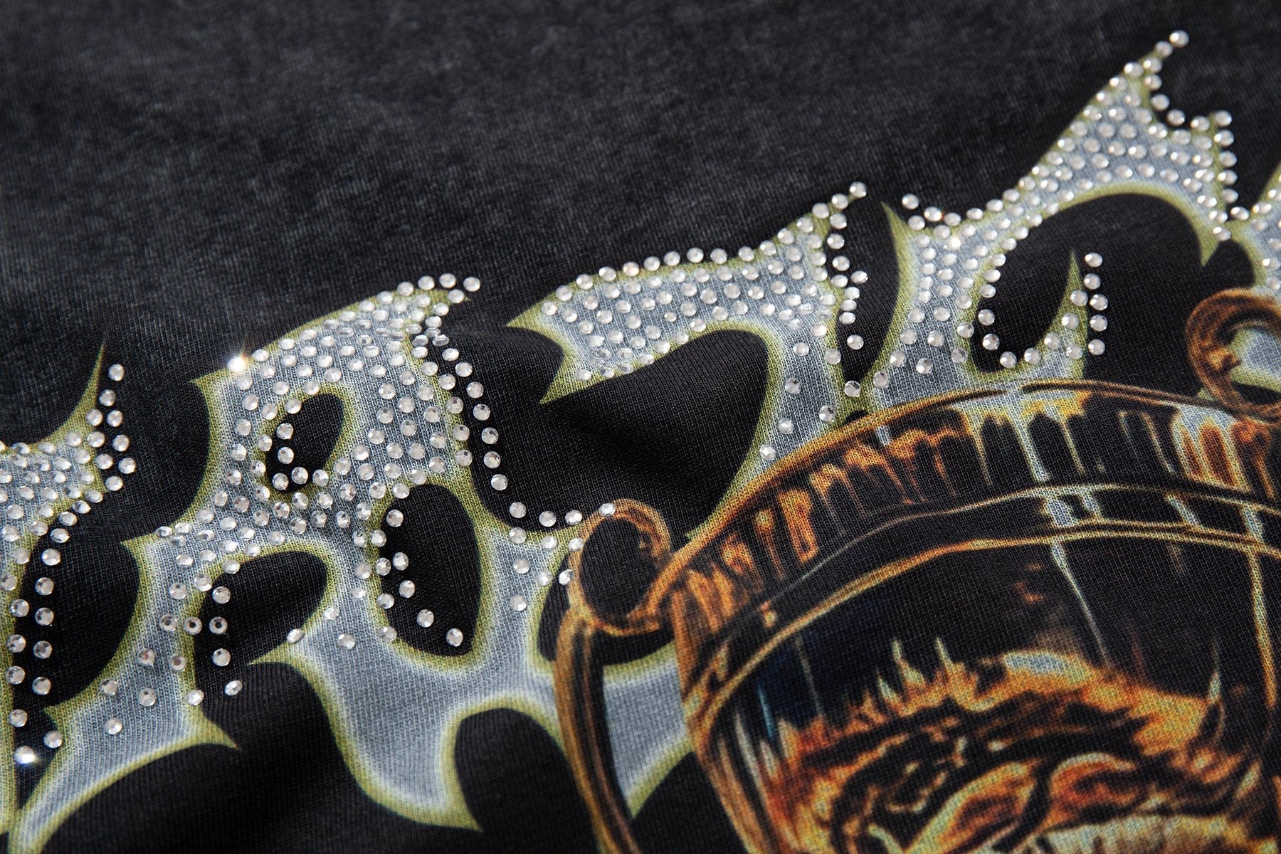 MAJESTIK Astronaut Trophy Graphic T-Shirt — detail