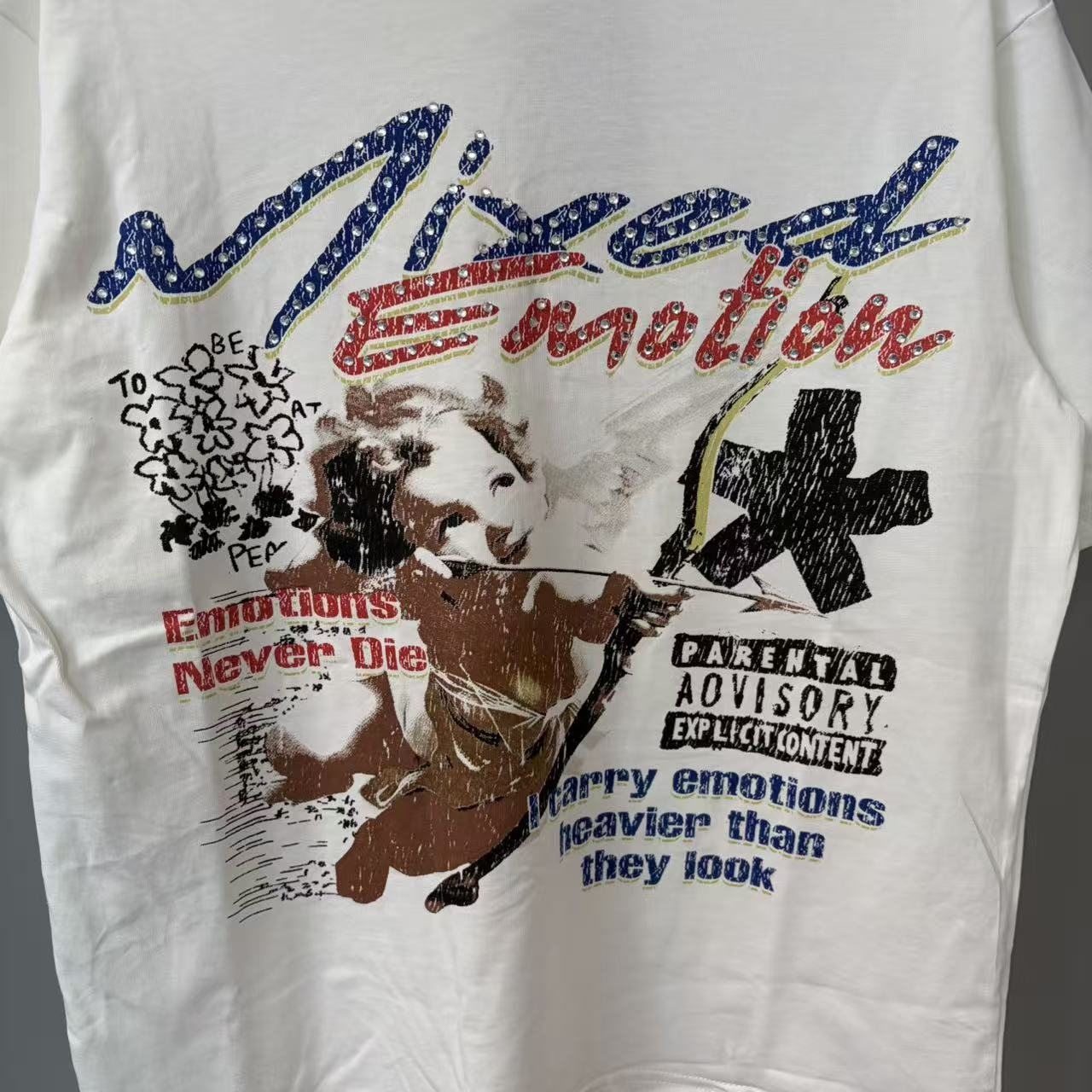 MIXED EMOTION Emotions Collage Graphic T-Shirt — detail