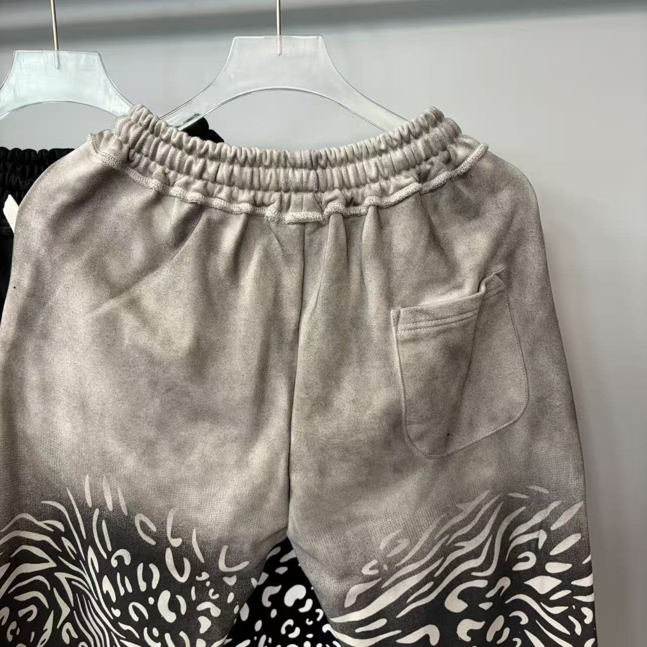 MIXED EMOTION Abstract Face Print Wide-Leg Pants — detail