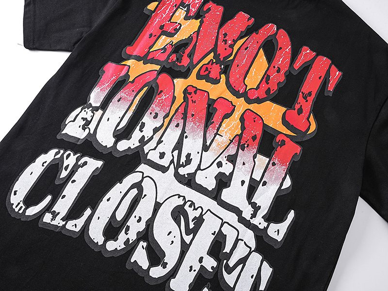 MIXED EMOTION Cowboy Graphic Short-Sleeve T-Shirt — detail