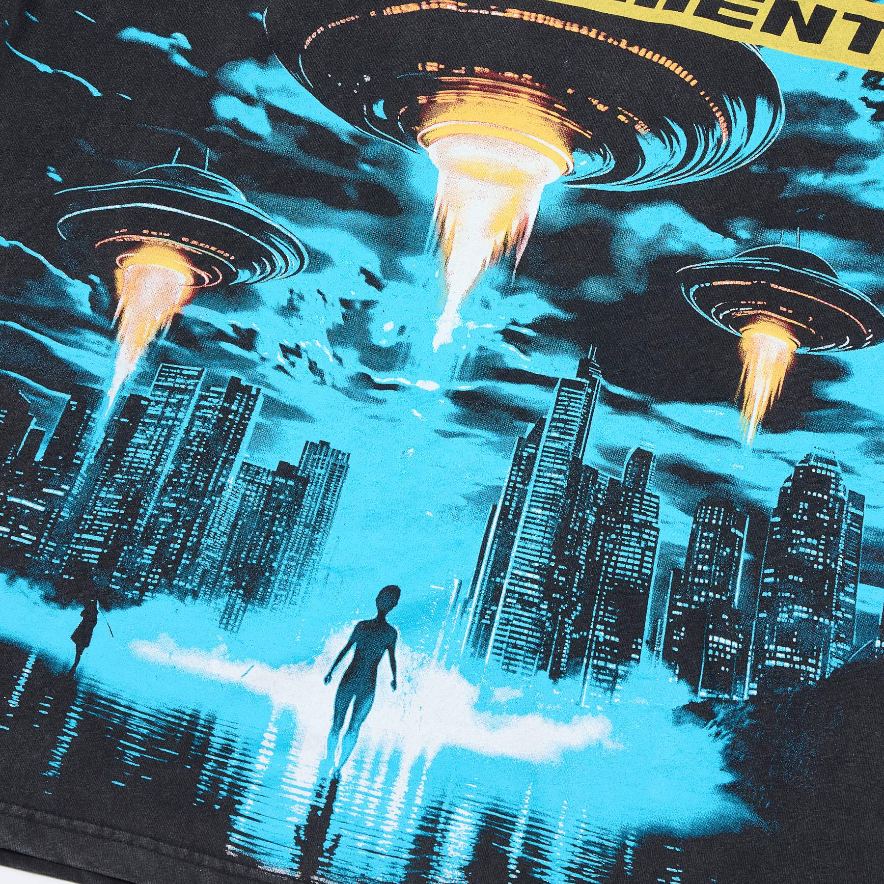 MAJESTIK UFO City Graphic Short-Sleeve T-Shirt — detail
