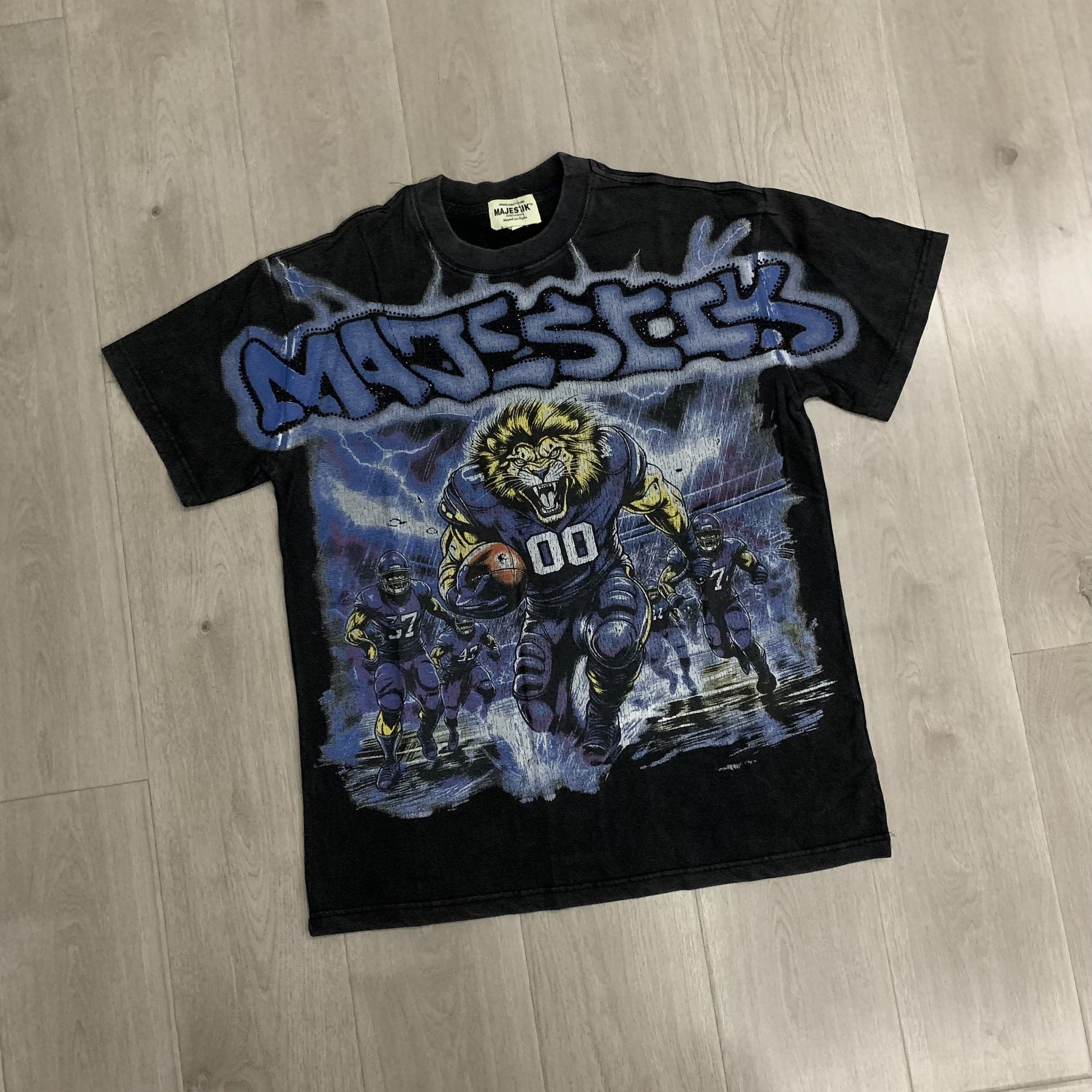 MAJESTIK Football Lion Graphic T-Shirt — front