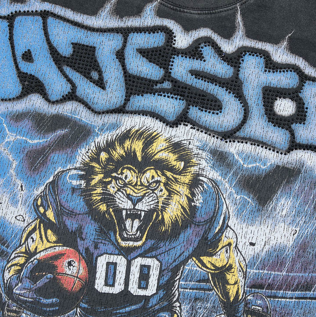MAJESTIK Football Lion Graphic T-Shirt — detail