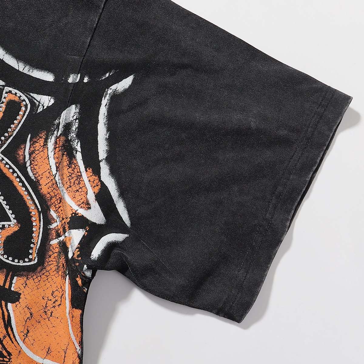 MAJESTIK Tarantula Graphic Short-Sleeve T-Shirt — detail