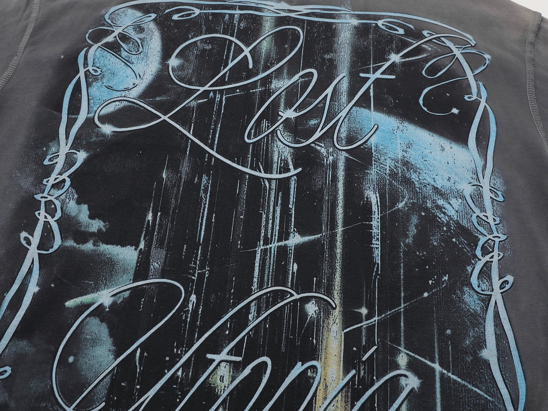 FIRST ROW Lost Utopia Unearth Cropped Graphic T-Shirt — detail