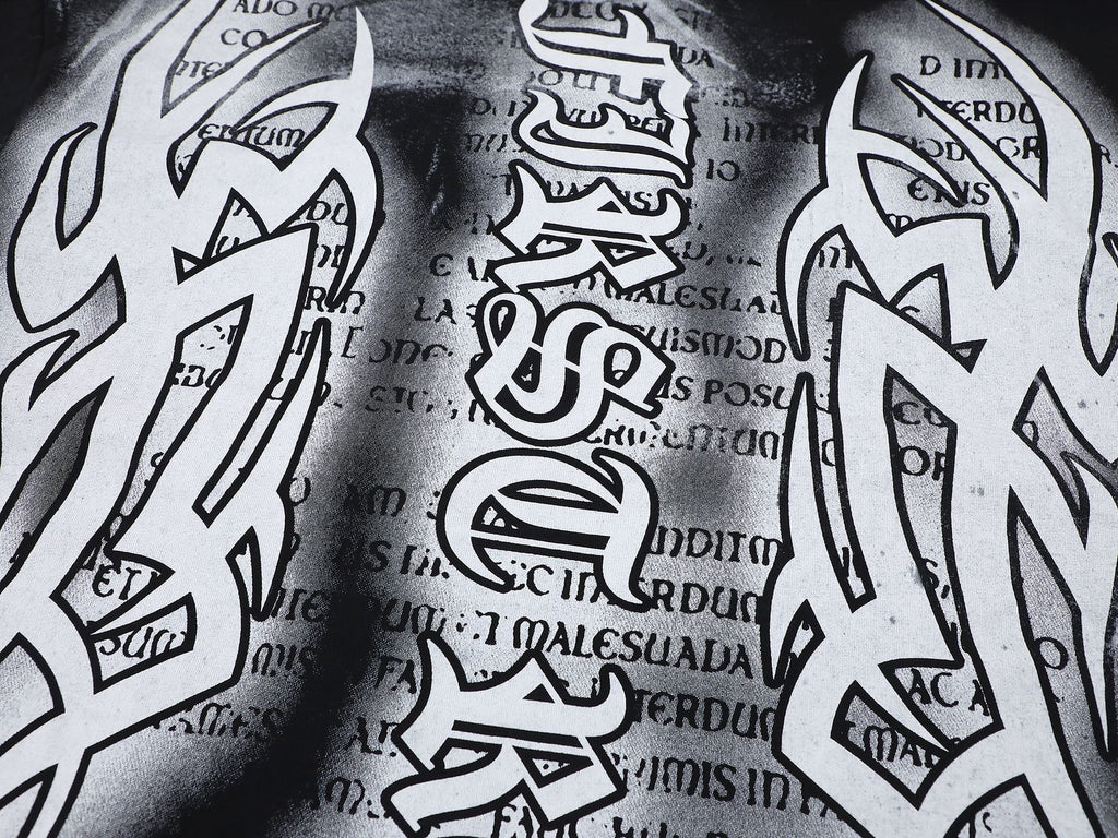 FIRST ROW Y2K Tribal Crop T-Shirt — detail