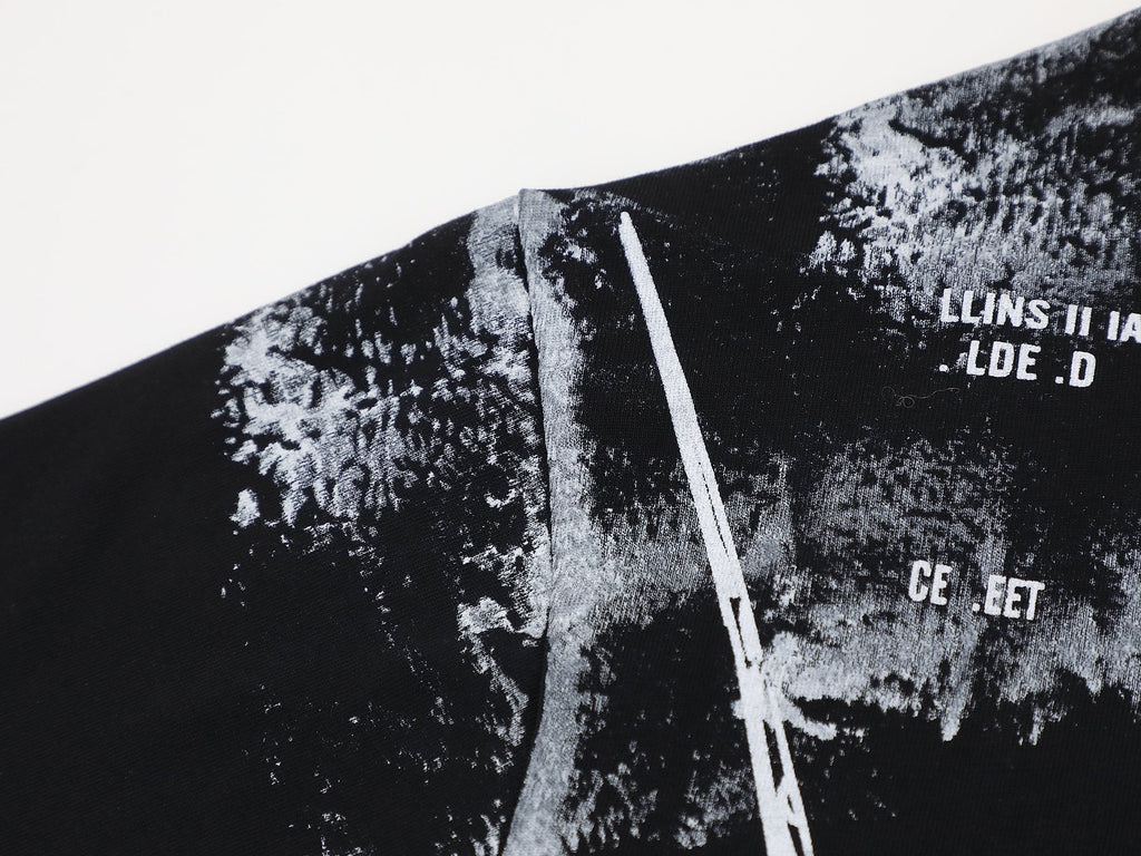 FIRST ROW Y2K Tribal Crop T-Shirt — detail