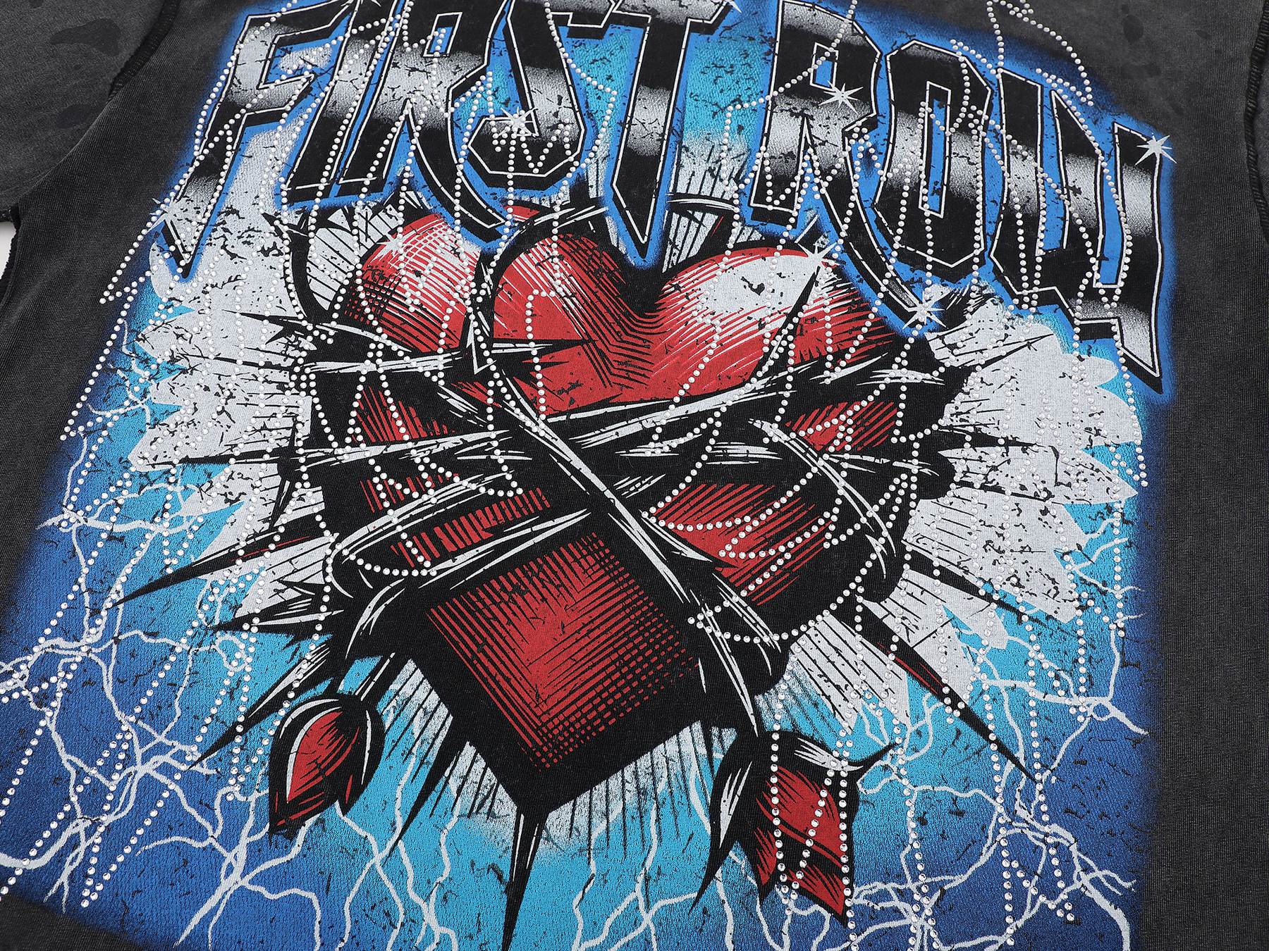 FIRST ROW A Sacred Vow Wing Graphic T-Shirt — detail