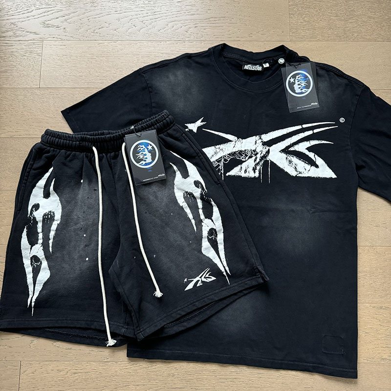Hellstar Star Claw T-Shirt and Shorts Set — context