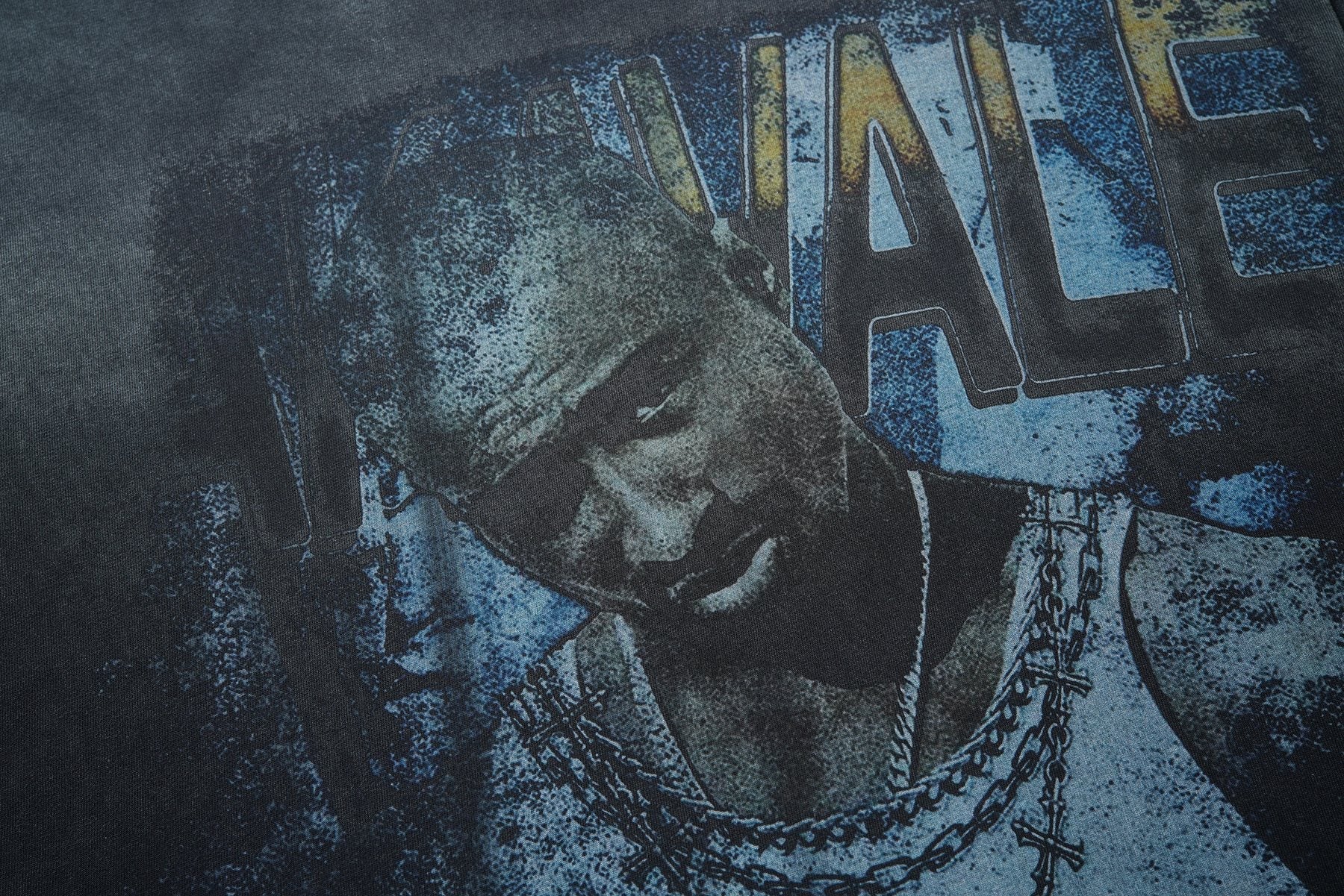 VALE USA 199X Dreams Portrait Graphic T-Shirt — detail