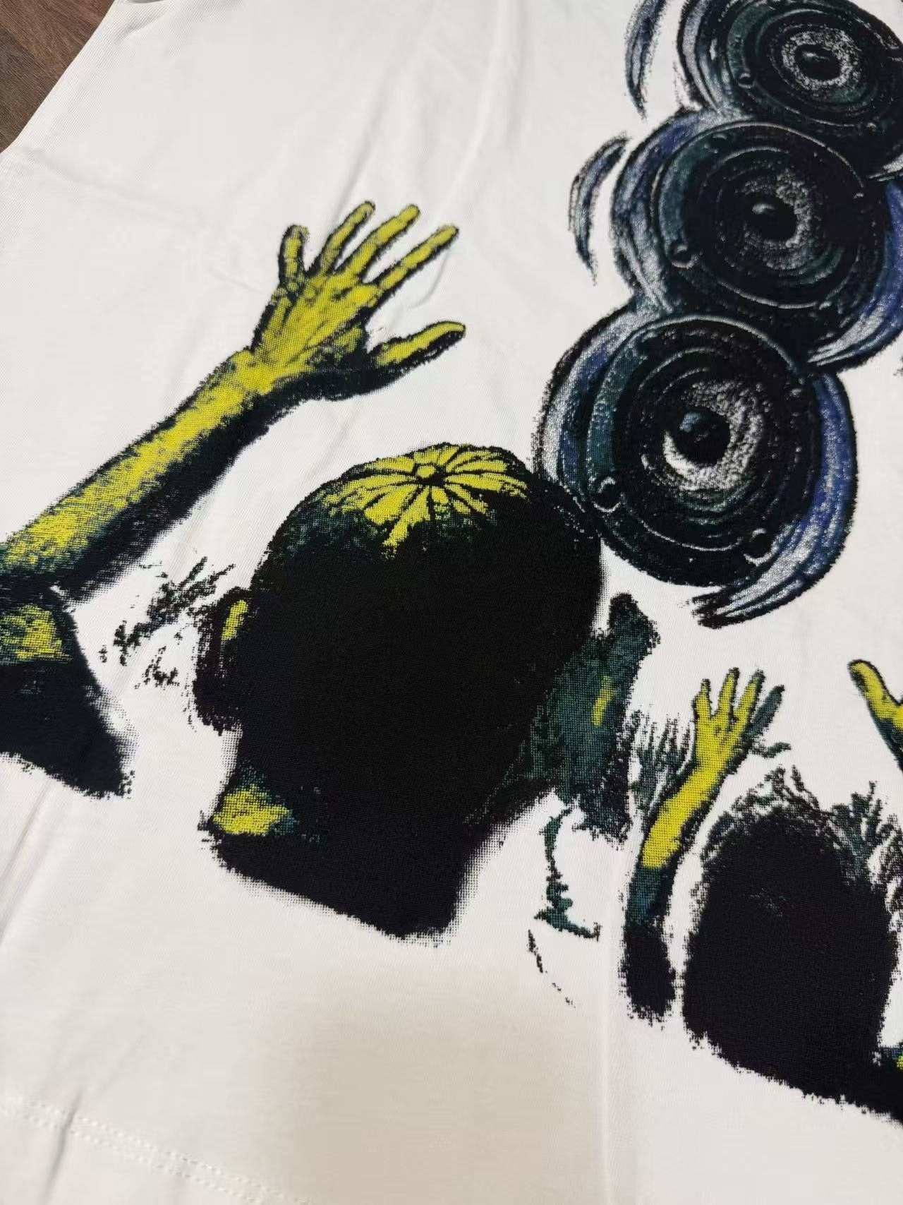 Hellstar Live Graffiti Graphic T-Shirt — detail